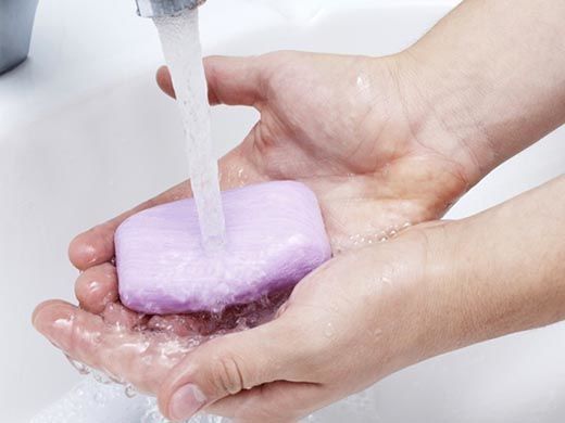 Старайтесь использовать минимальное количество мыла